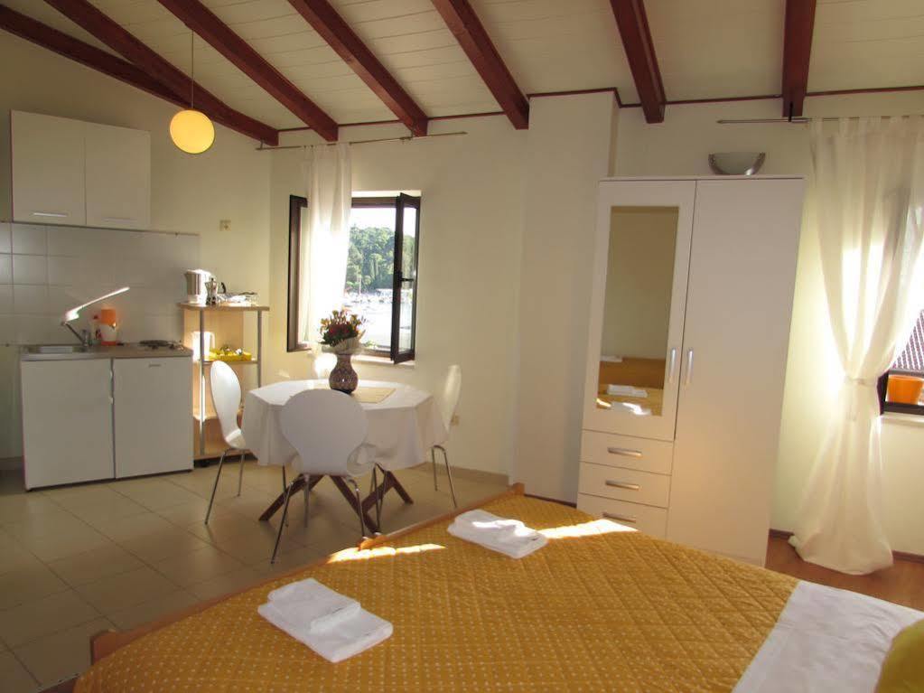 Guest House Pina Rovinj Eksteriør bilde